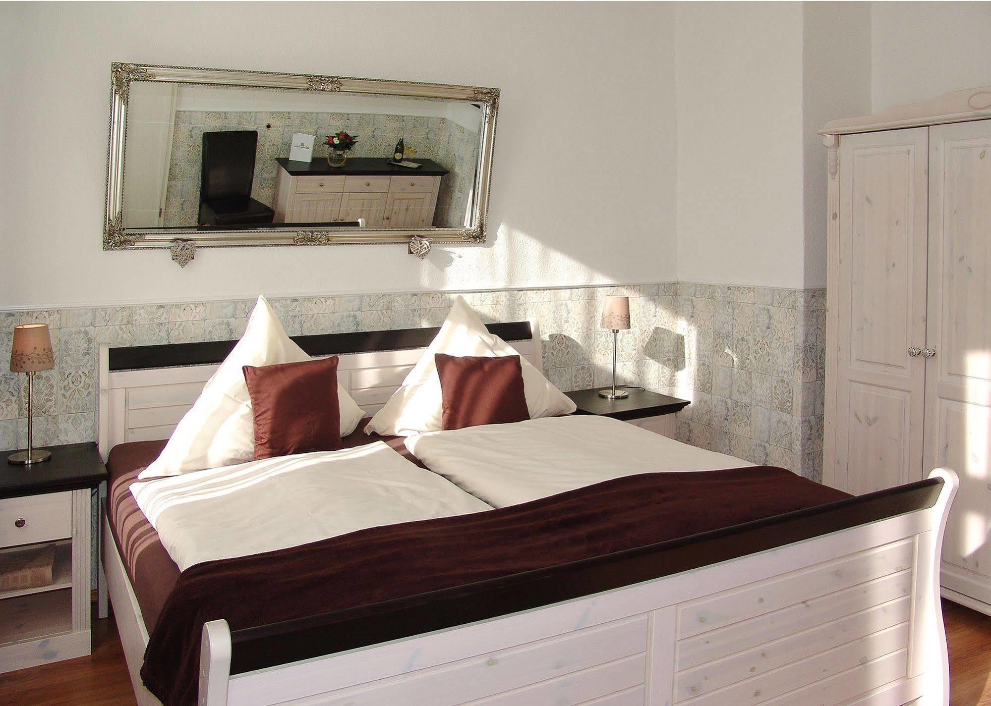 Hotel Garni Landhaus Uttum Krummhörn Εξωτερικό φωτογραφία