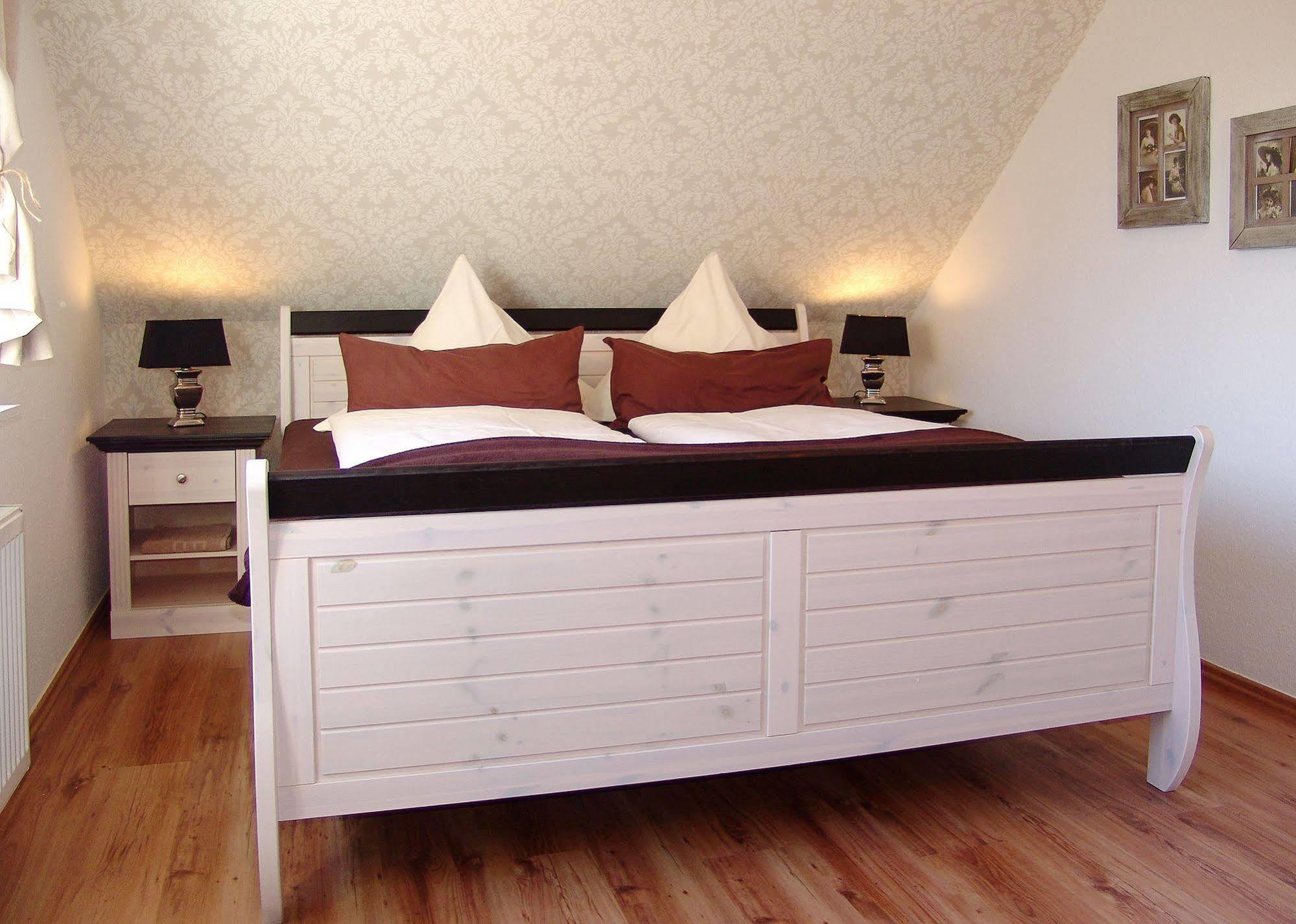 Hotel Garni Landhaus Uttum Krummhörn Εξωτερικό φωτογραφία
