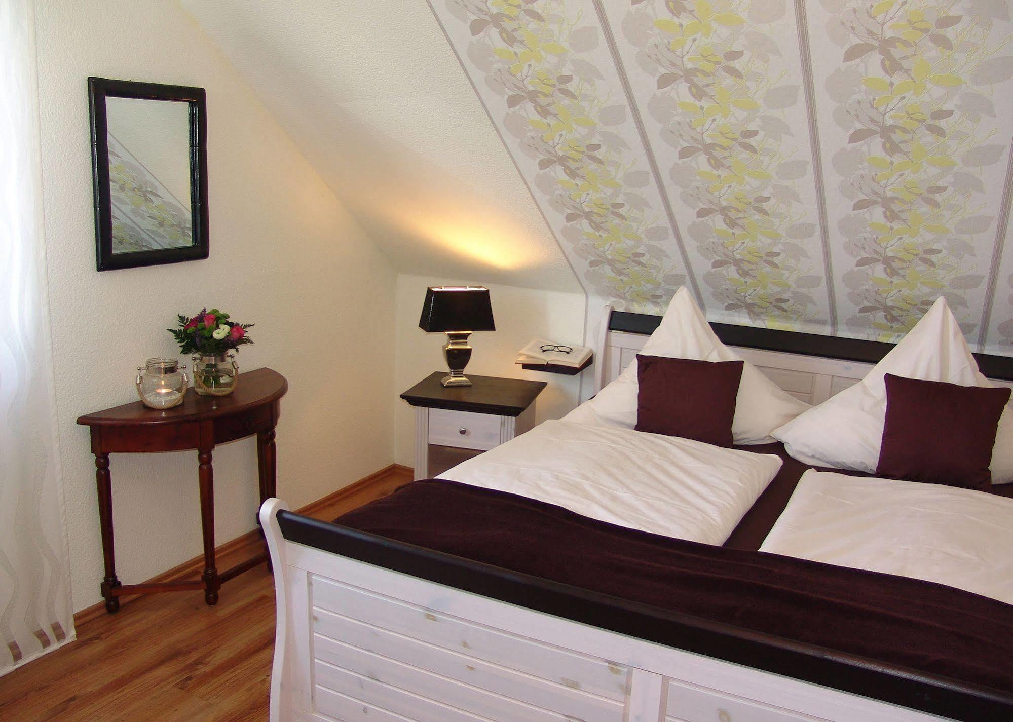 Hotel Garni Landhaus Uttum Krummhörn Εξωτερικό φωτογραφία